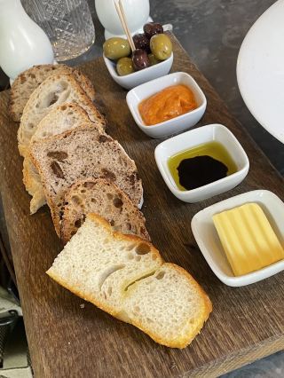 評論：Clayton's Kitchen（巴斯）— 精緻的季節性料理