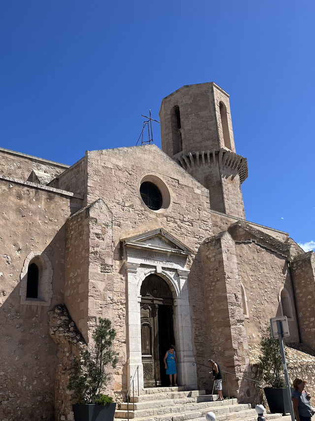 🌊 Mediterranean Magic: Discover Marseille 🌊 Mediterranean Magic: Discover Marseille