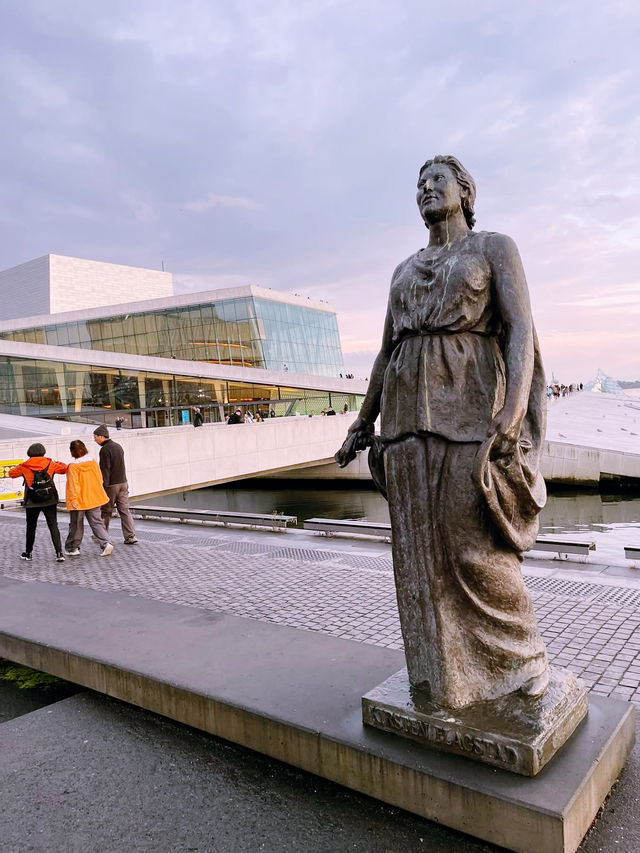 Dive into Oslo’s Rich Culture & Traditions 🇳🇴 Dive into Oslo’s Rich Culture & Traditions 🇳🇴