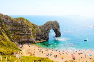 Durdle Door 絕對值得一遊。