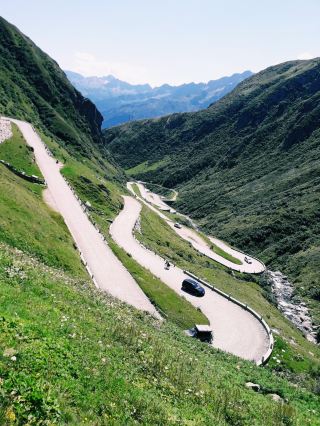 장대한 오토바이 로드 트립: 스위스 알프스 920km 🇨🇭 🏍️