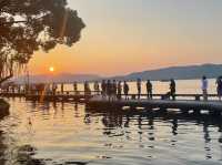 Hangzhou’s Stunning West Lake 