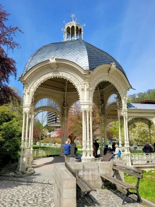 Park Colonnade: A gorgeous and exquisite Baroque architecture