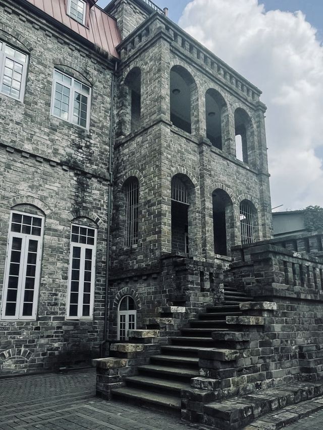 在金陵城的百年建築沉浸式體驗民國風