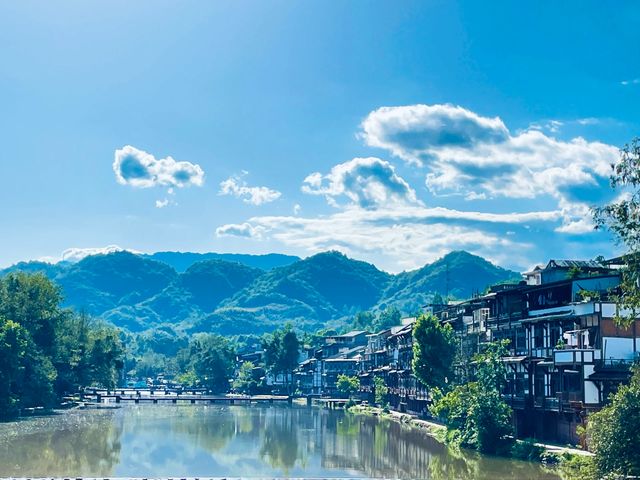 天高塵世遠 寧靜青海湖