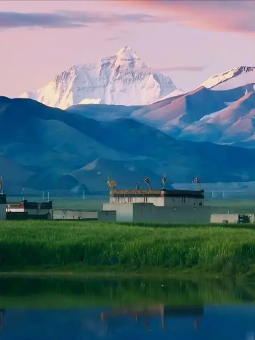 เทือกเขาทิเบตเป็นสถานที่ที่ดีมาก ทิวทัศน์งดงาม ไปแล้วยังอยากไปอีก คุ้มค่าแก่การแนะนำให้ไปเที่ยวเล่น!