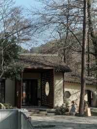 跋山涉水，住進這間中式禪意民宿～|。
