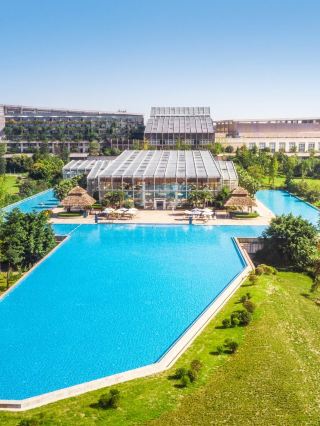 🌟 Sichuan's Serene Stay: Heilongtan Universal Sunac Paradise 🌟