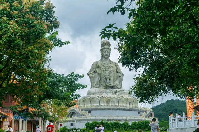 瞻仰世界最大觀音像