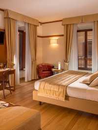 🏨✨ Rome's Hidden Gem: La Residenza Stay Review 🍝🛏️