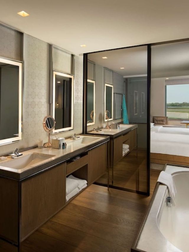 🌟✈️ Luxe Living at Andaz Delhi Aerocity 🏨🍽️
