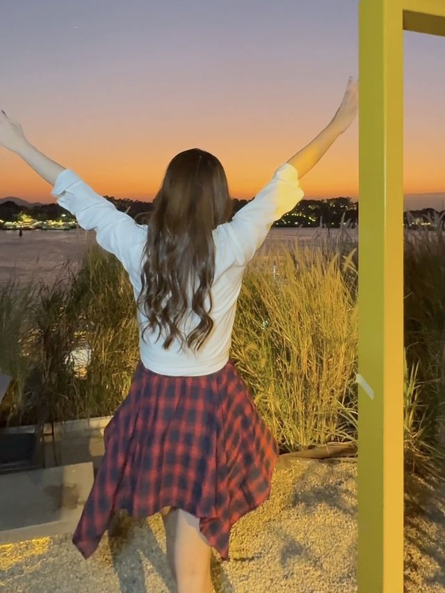 在廈門！最美落日海景餐吧！美翻了！！！。