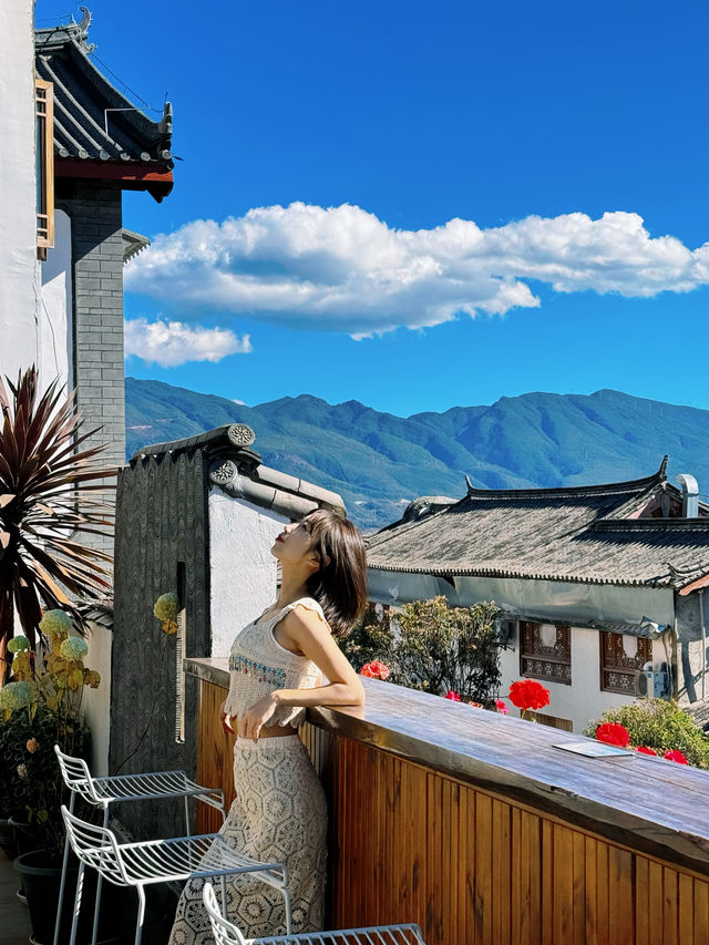 俯瞰麗江古城，這家酒店觀景位真的絕！