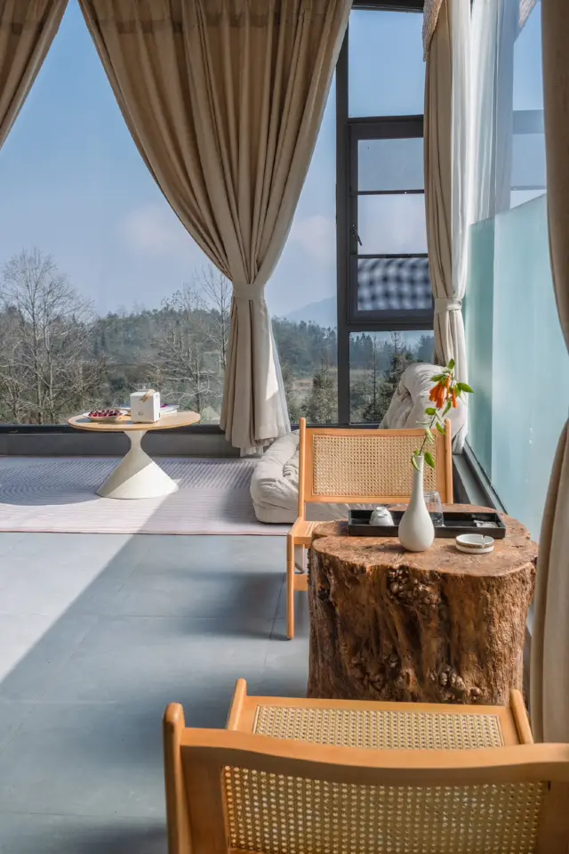 元陽梯田邊山裡的民宿，「隱世」而又交通便利