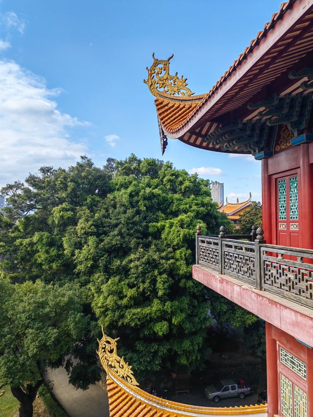 雄偉的福州西禪寺