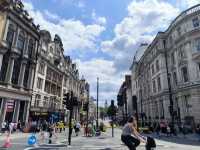 A Wonderful Day at Trafalgar Square in London