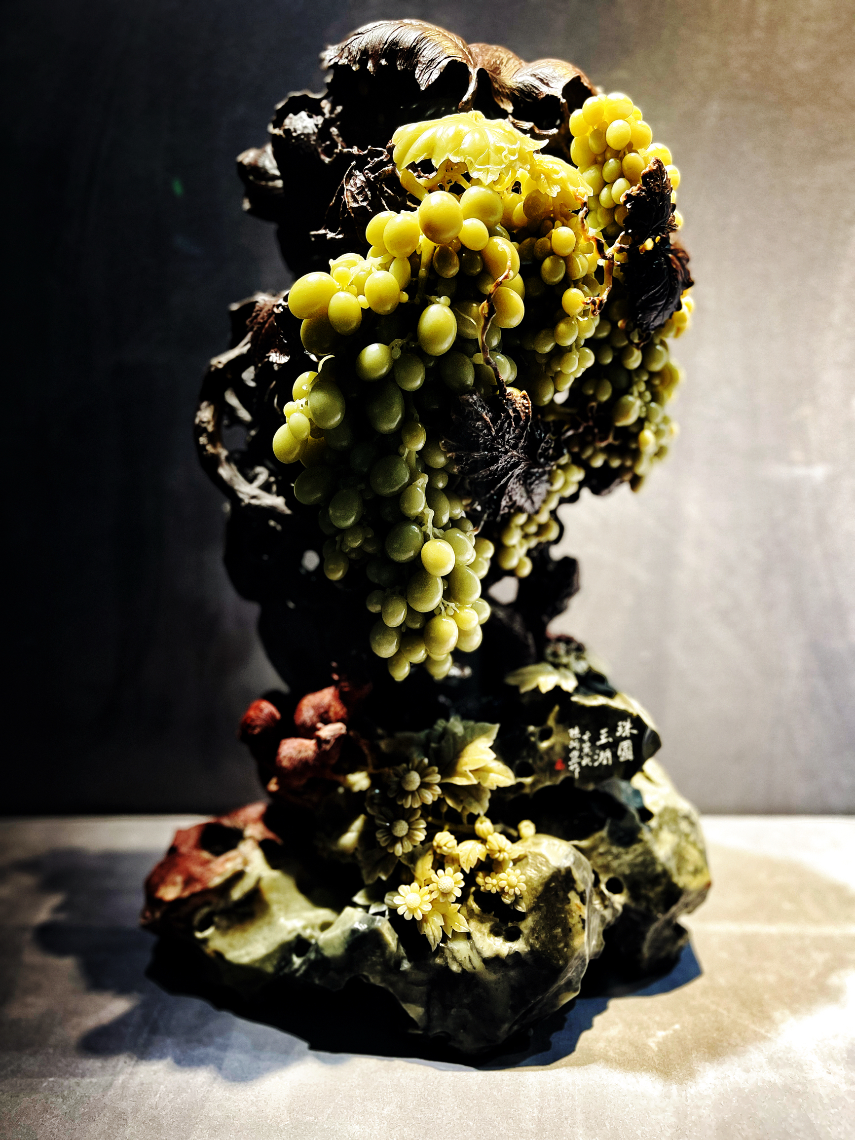 青田石　フラワー彫刻　3610g 博物館から流出　最高品質な青田石アート 青田石雕博物館｜Trip.com 青田