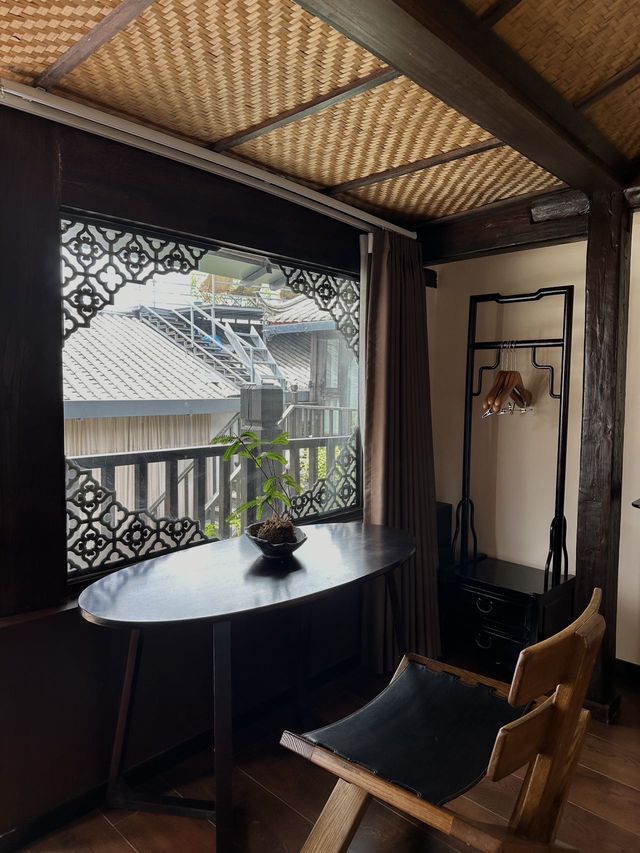 住進麗江古城嘅一個納西小院兒