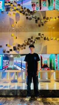 入住 · 雅緻旗艦店 總有人問，旅行的意義是什麼？ 我想，是在某個陌生城市裡，遇見讓人心動的光影與
