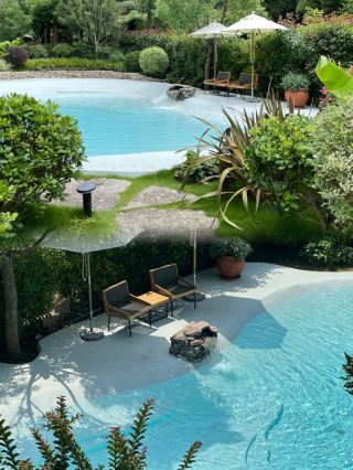 藍調泳池一秒閃入南法，Chill～只能說我太會選了！