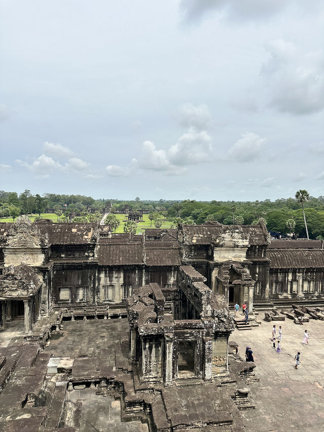 Angkor Wat Day Trip From Phnom Penh, Here Is how To do it! It’s Possible! 
