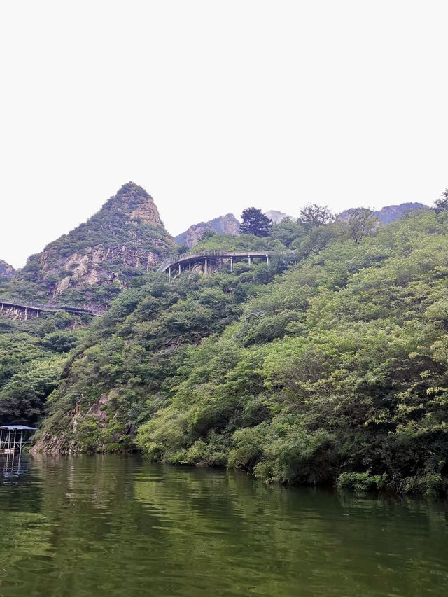 飛瀑懸崖間，探秘北方張家界的奇景——秦皇島市龍雲谷景區