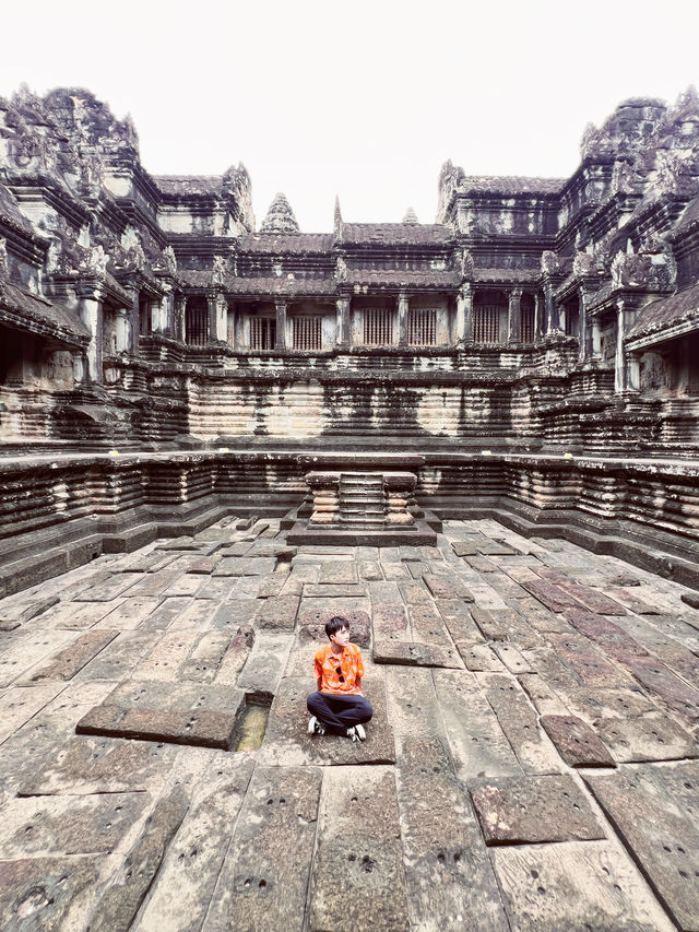 🛕 Hall of a Thousand Gods: Where Cambodia’s Divine Whispers Echo! 🌿
