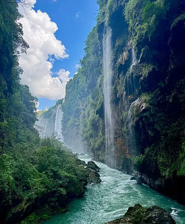Xingyi Maling River Canyon in Guizhou Shines on Two Lists