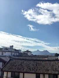 躺看玉龍雪山的智能民宿!閱山Hillside Reverie必