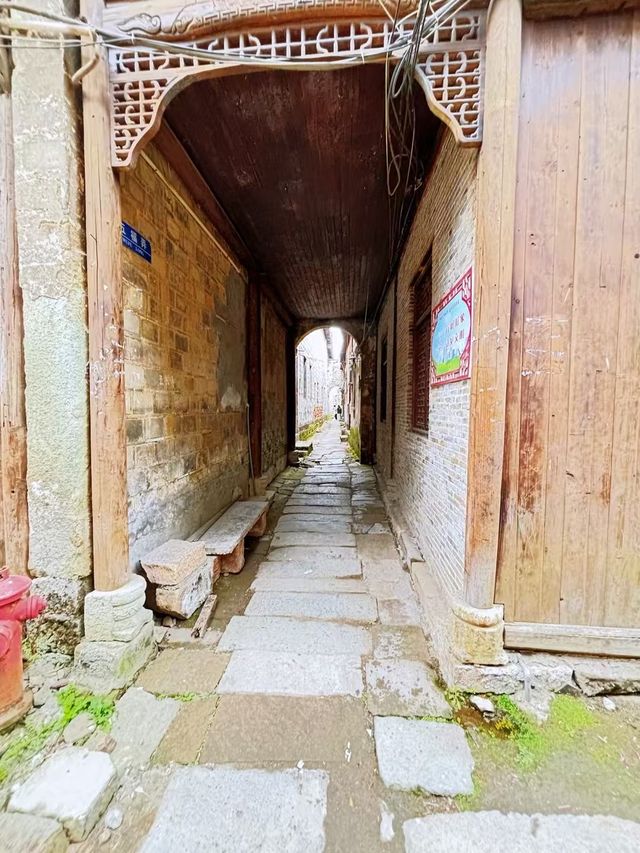 石板路邂逅舊時光-河口古鎮