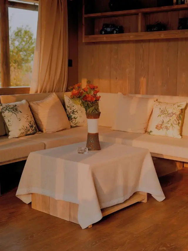 Wild Luxury Tents in the Sea of Rapeseed Flowers