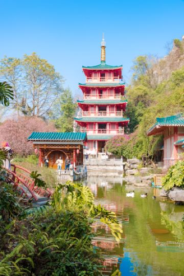 ถ้ากวางโจวมีสวนสาธารณะแบบนี้ ทางเข้าคงจะสึกกร่อนเพราะมีคนมาเที่ยวนับไม่ถ้วน