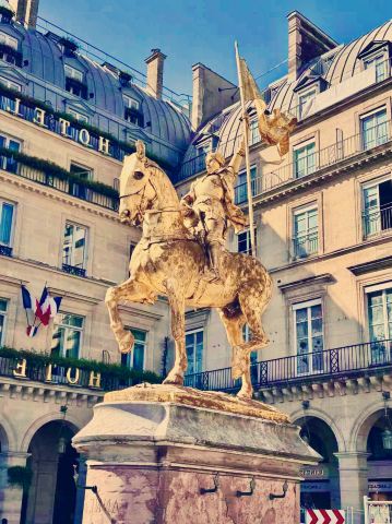 パリ・ルーヴル美術館 Musée du Louvre｜800年の歴史をもつ宮殿を巡り