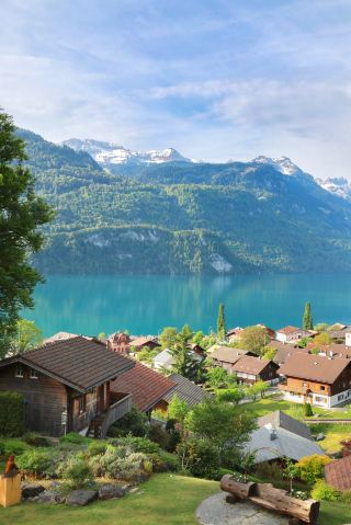 Brienz | A Picturesque Lakeside Town