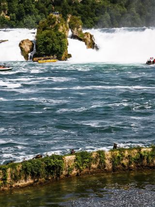 Planning a multi-country trip to Europe in autumn? This guide is super practical!