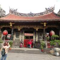Magnificent Taipei Lungshan Temple