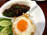 ร้านรับประทาน  ร้านยอดนิยมชาวกำแพงเพชร