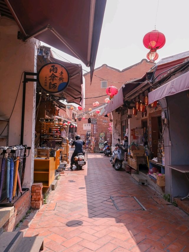 穿越時空回到古老老街 - 鹿港老街