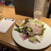 とてもお洒落なお店！caiman table 