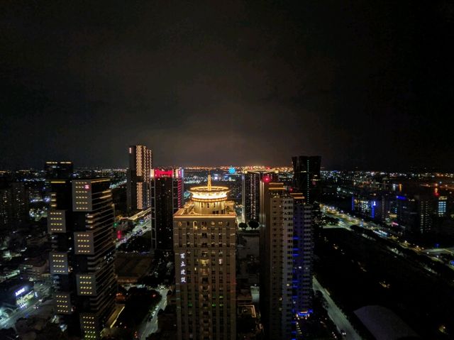 承億酒店-高貴不貴的24樓Bar