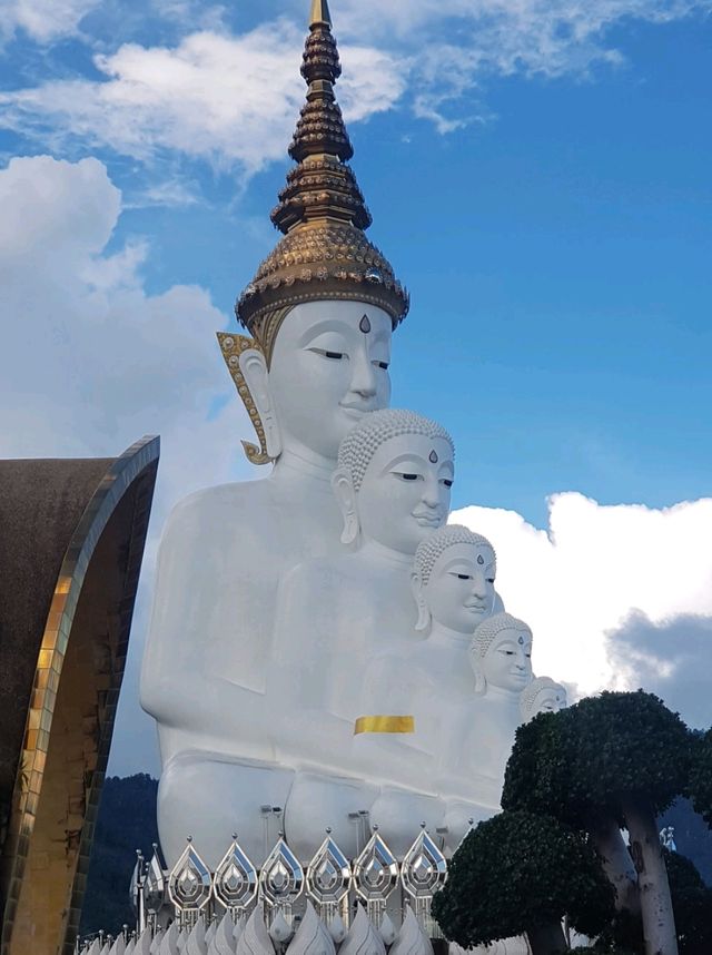 วัดพระธาตุผาซ่อนแก้ว เพชรบูรณ์