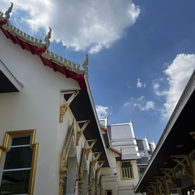 ไหว้พระขอพร หลวงพ่อโสธร