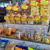 สะพานปลาอ่างศิลา ตลาดอาหารทะเลและของฝาก จ.ชลบุรี