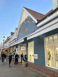 英國必去最大購物村-Bicester Village Outlet