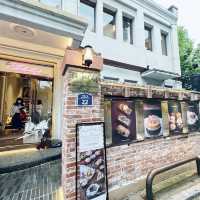 🇰🇷 The Spot Fabulous Cafe