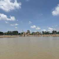 Enjoy sailing along Tonle Sap Lake