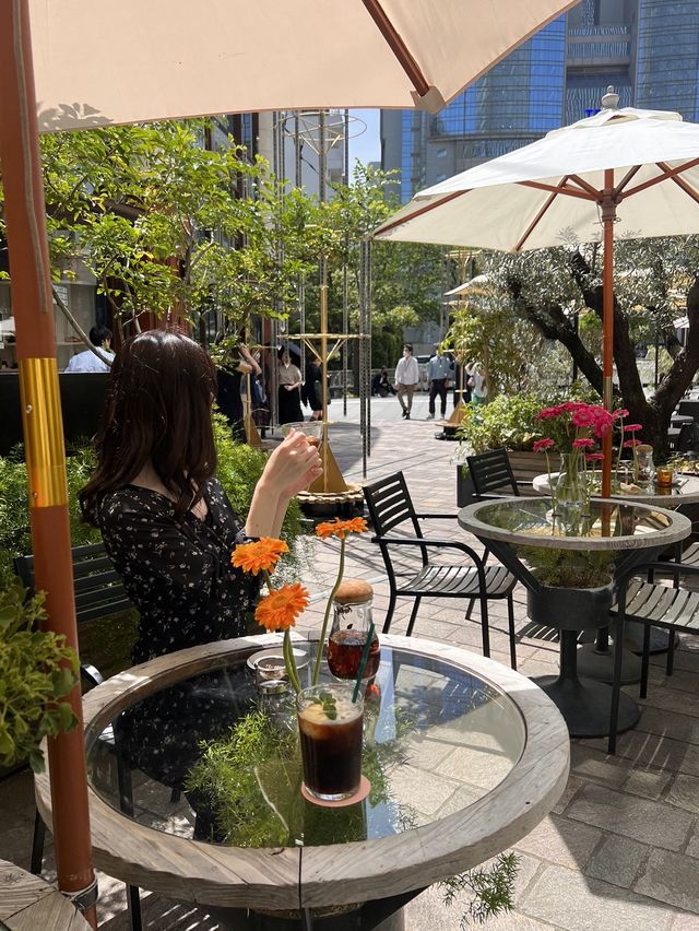 東京【赤坂見附】とてもかわいい🌼お花屋さんのカフェ