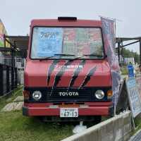 淡路島「ゴジラ迎撃作戦キッチンカー」ゴジラ第2形態（通称:蒲田君）ホットドッグがやばかった！ニジゲンノモリ無料エリア