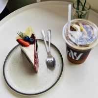 Sips & relaxing at Lay cafe’