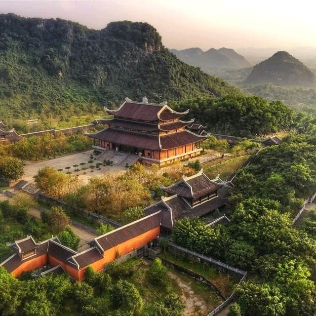 Bái Đính Temple